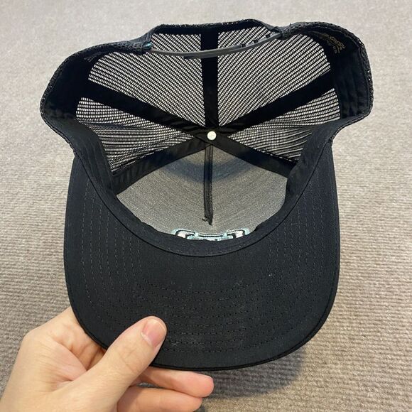 Travis Mathew Golf Hat Mens Black Snapback Flexfit Mesh Baseball Pineapple Beach - Picture 6 of 7